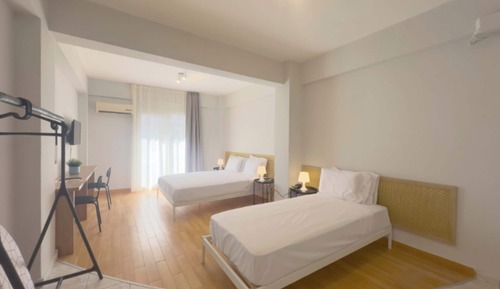 Basic Triple Room, Balcony