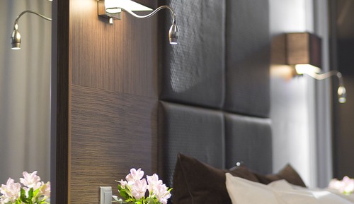 Suite, Jetted Tub (Emerald, Sky View)