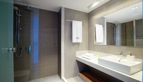Deluxe Room, Partial Sea View