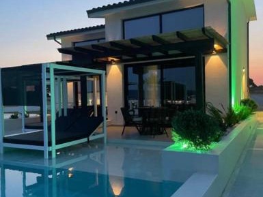 One-Bedroom Villa