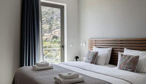 One Bedroom Apartment with Sea View