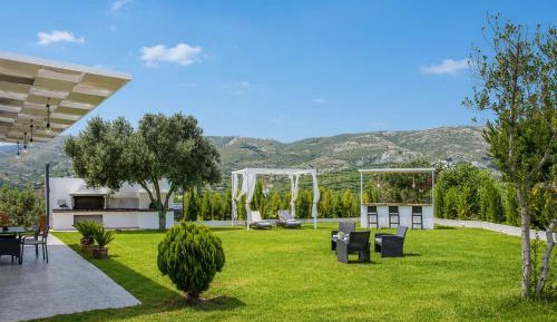 Deluxe Villa