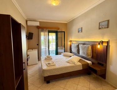 Triple Room with Terrace