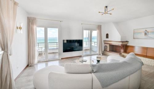 Villa - Beach Front