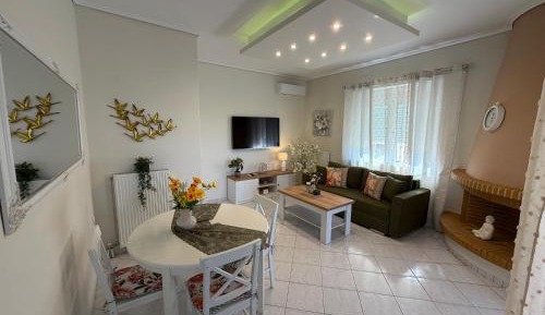 Two-Bedroom Deluxe Apartment with Balcony