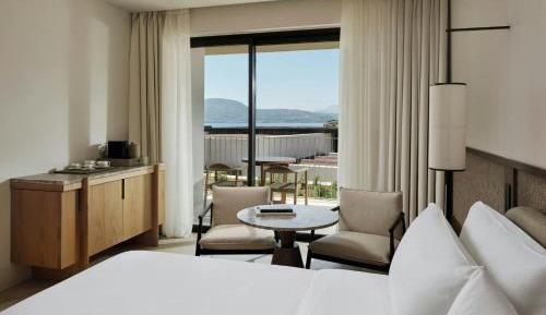Deluxe Guest room, 1 King, Sea view, Balcony