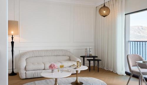 Deluxe Family Suite