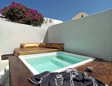  One Bedroom Villa with Private Hot Tub