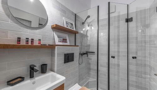 Single Room Pool Facing