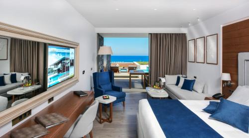 Deluxe Junior Suite Sea View with Private Pool