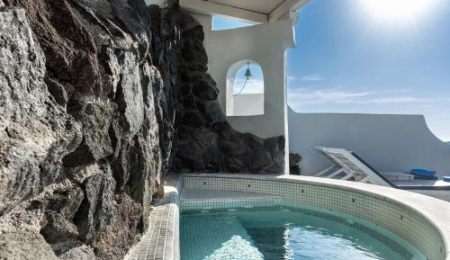 Athermi Suite - Outdoor Jacuzzi & Sunset View