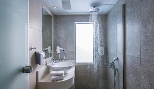 Suite with Outdoor Whirlpool (5 persons)