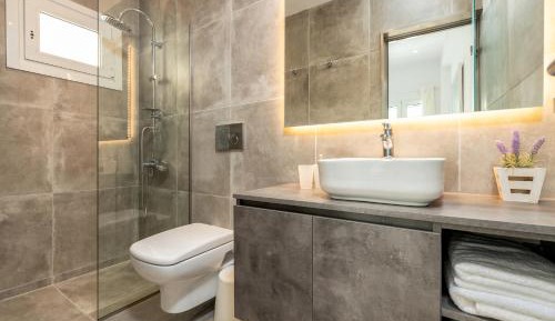 Deluxe Double Room with Shower