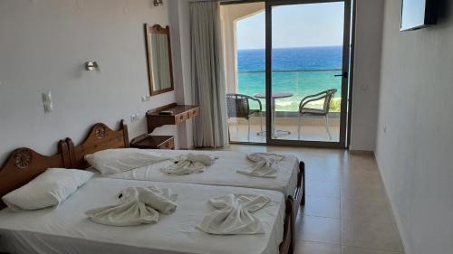  Standard Room with Side Sea View