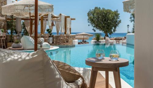 Grand Deluxe Sea View Suite