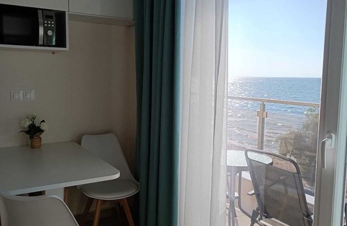 Neoi Epivates House | Navarino Luxe Suites with Sea View