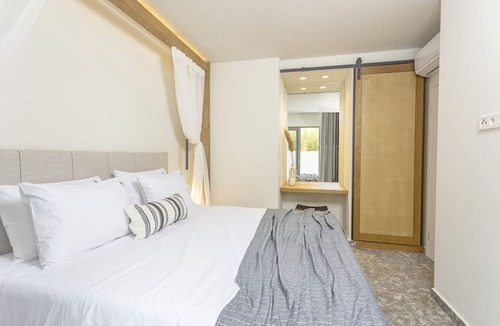 Paliouri House | Kaktus Suites Private Pool