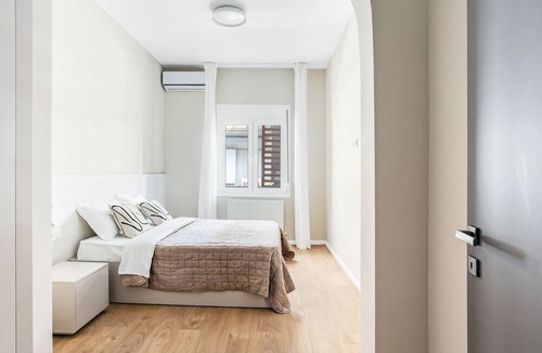 Neapoli-Sykies Apartment | Sanders New Town - Gorgeous 1-bdr Apt w Balcony