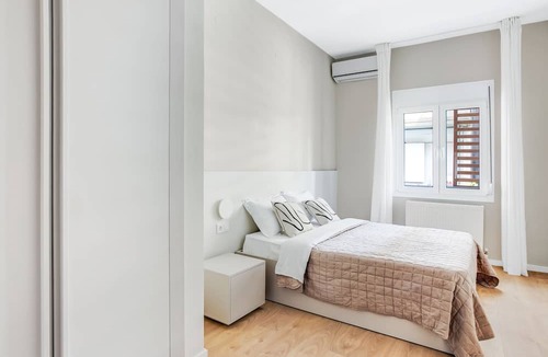 Neapoli-Sykies Apartment | Sanders New Town - Gorgeous 1-bdr Apt w Balcony
