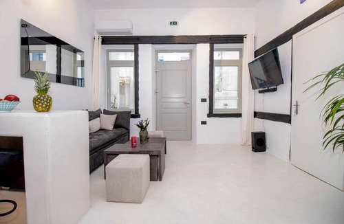 Little Venice Bed & Breakfast | CAPRI Downtown Rooms