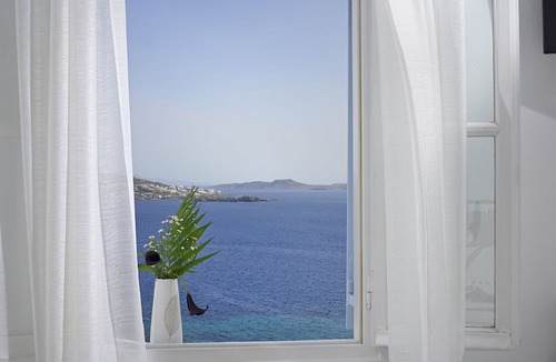 Agios Stefanos Hotel | Amelie Suites