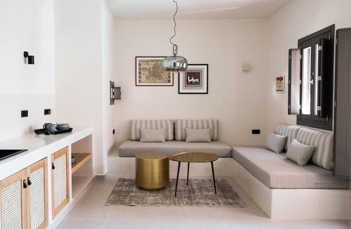 Agios Georgios Hotel | Terra Nera Suites Santorini
