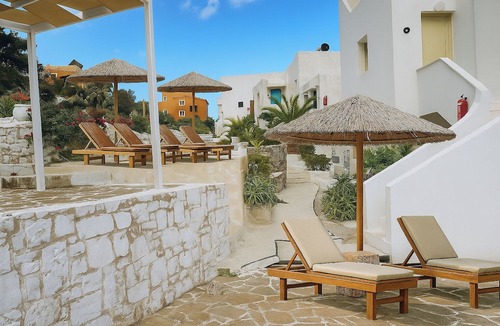 Piskopiano Villa | Apartment - Sleeps 10 - Parking - Garden - Pool