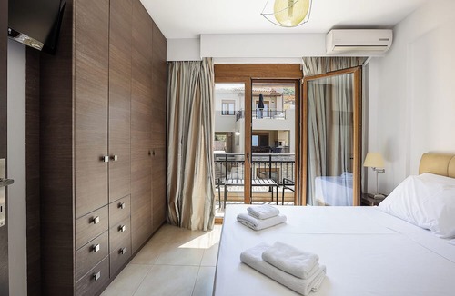 Vlichada Hotel | Pantheon Villas & Suites