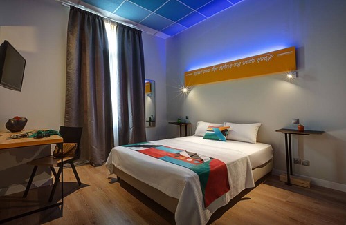 Ladadika House | COLORS Central Ladadika