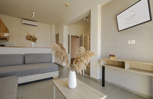 Makrys Tichos House | Theos village apartments