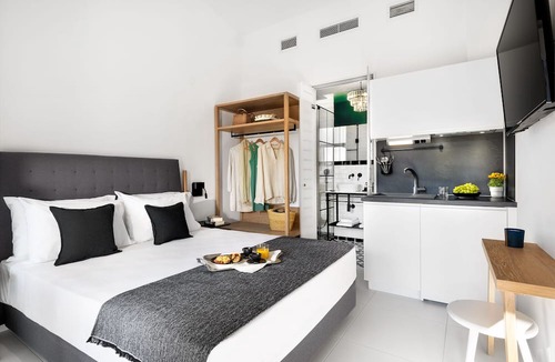Paliouri House | Melite Luxury Rooms & Apartments