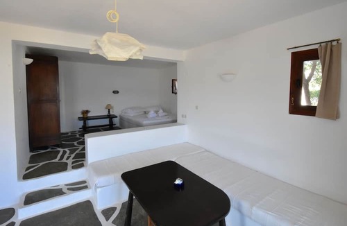 Ios Town Hotel | Petra Holiday Village