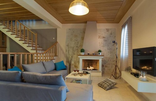 Panormos House | Lovely House in Panormos with Little Garden