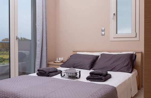 Petaloudes Villa | Villa Stergos