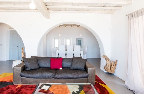 Faros Armenistis Villa | Villa DeLucien