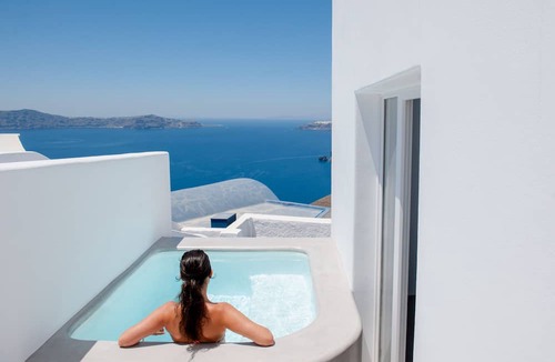 Fira Hotel | Aria Suites