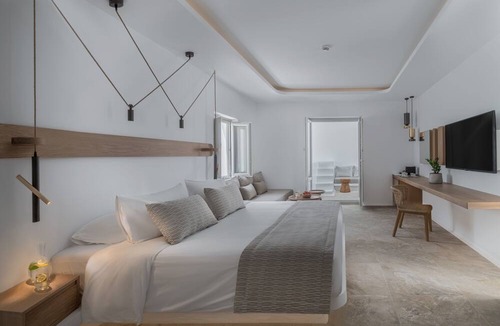 Kamari Hotel | Santorini Kastelli Resort