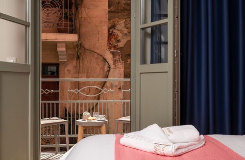 Chania Old City House | Viaggio Elegant Rooms