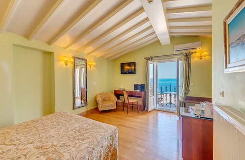 Ermoupoli Hotel | Apollonion Palace Hotel