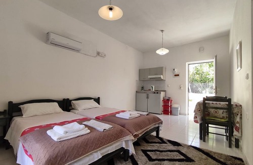 Agii Apostoli House | Zinovia