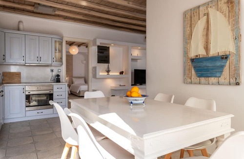 Tourlos House | Mykonos Divino