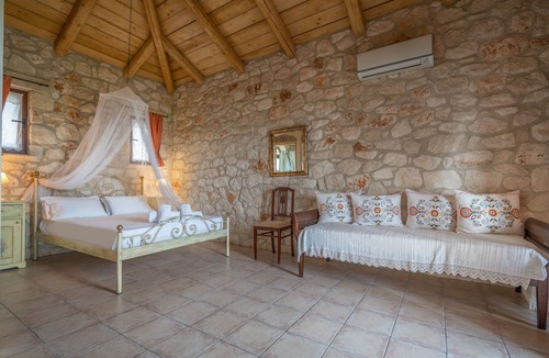 Vasilikos House | Myrties stone houses