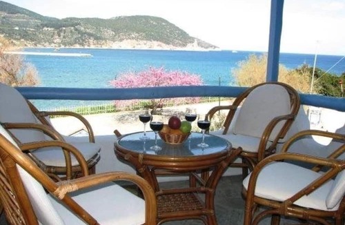 Skopelos Town House | Karavos Sea View Apartments