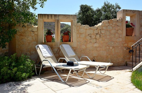 Agkathia Hotel | Sitia, GreeceOlive Coast Suites
