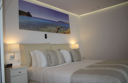 Votsi House | The Infinity 180 Luxury Suites - Adults Only
