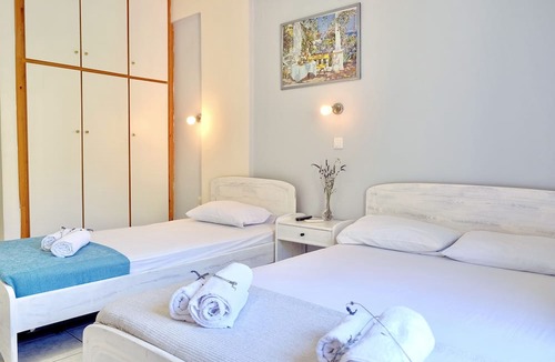 Ilia Hotel | Kapougiati Studios