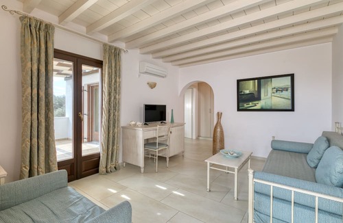 Moutsouna Hotel | Ostria Inn