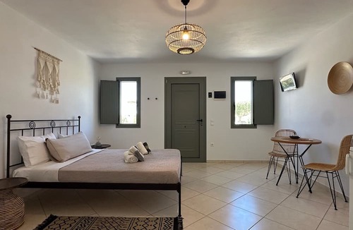 Ormos Korthiou Hotel | Ammos Andros Accommodation