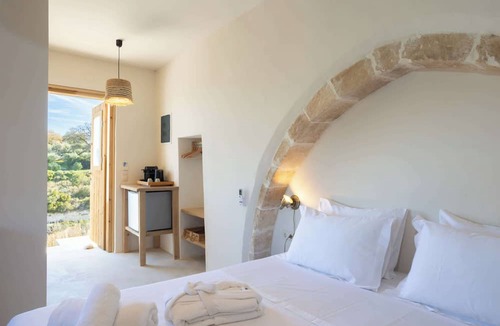 Amnatos Apartment | Aerida Guesthouse Of Stone - Maria Cozy Suite