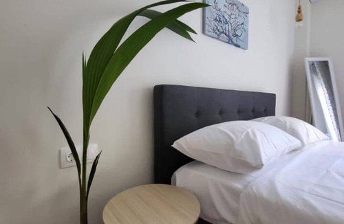 Makrigianni Apartment | 2 bd Renovated Flat at Acropolis